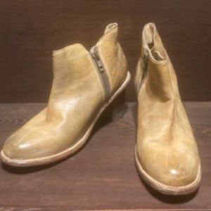 Bed Stu Women's 8 Distressed Tan